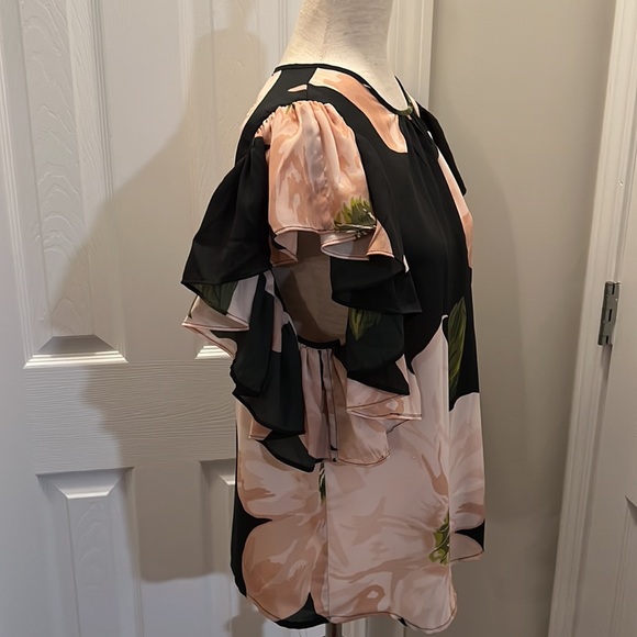 Happy X Nature Floral Flutter Sleeve Blouse - Picture 5 of 12